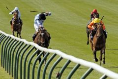 Second Step schlug den heißen Favoriten Telescope in den Jockey Club Stakes. www.galoppfoto.de - John James Clark