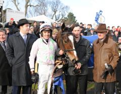 Vautour mit Ruby Welsh und Willie Mullins. Foto: John James Clark