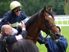 Nathaniel mit William Buick nach seinen Sieg in den King George VI and Queen Elizabeth Stakes 2011. Foto: Heidrun Küster