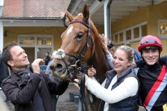 Gut Lachen hat das Team um No Limit Credit mit Trainer Andreas Suborics und Jockey Clément Lecoeuvre. www.galoppfoto.de