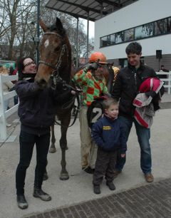 Sieger Shaw mit Jozef Bojko und Trainer Chr. J. M. Wolters (Foto Suhr)