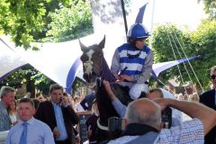 Ryan Moore mit dem Sieger Eminent (Frankel). www.dequia.de