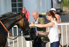 Sarina mit ihrem Trainer Jens Hirschberg nach ihrem Hamburger Sieg am 04.07.2015. Foto: Dr. Jens Fuchs