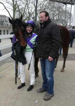 Foal Liam mit Dennis Schiergen und Christian Peterschmitt (Foto Suhr)