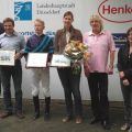 Siegerehrung mit Rennvereinspräsident P.M. Endres, Besitzer Chr. Keller, Jockey F. Minarik, Trainerin S. Möller. Foto Suhr