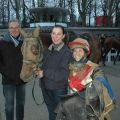 Falakee mit Besitzer A. Leiner, Pflegerin Ina Gockel, Reiterin Steffi Hofer (Foto Suhr)