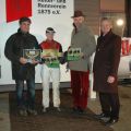 Siegerehrung mit Sabrina Wandt, Christian von der Recke, Reinhard Ording vom Rennverein Neuss. (Foto Suhr)