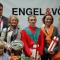 Siegerehrung mit Andrasch Starke und Gisela Schiergen. Foto: Gabriele Suhr