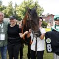 Varicon mit Bauyrzhan Murzabayev und Besitzertrainer Ralph Siegert nach dem Sieg. www.galoppfoto.de - Frank Sorge