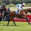 Die weltberühmten Juddmonte-Farben sind im Listenrennen unter dem Patronat des Stalles Siepenblick 2.8 vorne: Amneris gewinnt mit Rene Piechulek an Bord. ©galoppfoto - Sarah Bauer