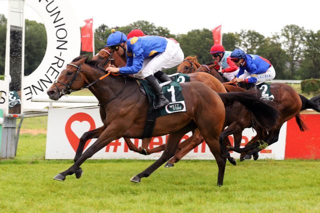 Fantastic Moon besitzt noch eine Nennung für die International Stakes in York. www.galoppfoto.de - Sandra Scherning