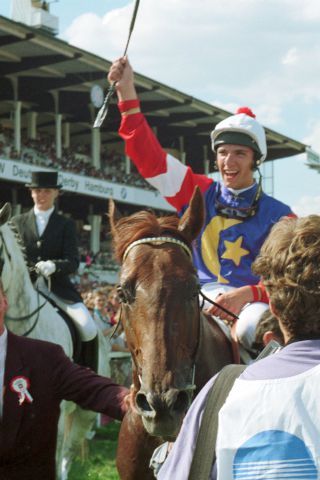 Starjockey Frankie Dettori hat in Hamburg schon einmal ein Derby gewonnen: 1991 mit Temporal. www.galoppfoto.de - Frank Sorge