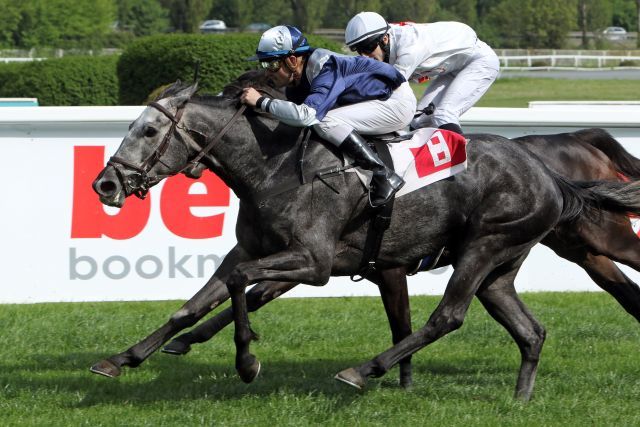 Fashion Queen gewinnt für Claudia Barsig die 1000 Guineas in Prag. www.galoppfoto.de - Petr Guth