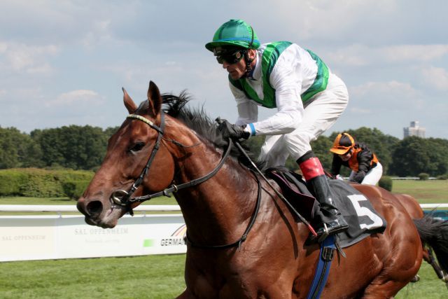 Sea The Moon, mit Andreas Helfenbein im Sattel Sieger im 179. Oppenheim-Union-Rennen, hat eine Nennung für den Grand Prix in Baden-Baden und den Prix de l'Arc de Triomphe. Foto: Dr. Jens Fuchs