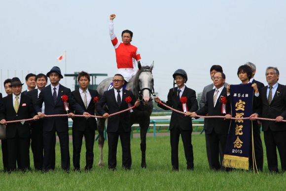 Siegerehrung vom Takarazuka Kinen. www.shibashuji.com - Yasuo Ito