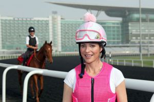 Auch Chantal Sutherland - US-Rennreiterin und Modell - steigt im Dubai World-Cup in den Rennsattel von Game On Dude