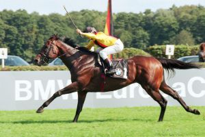 Aus vergangenen Tagen: Auenadler und Hammer-Hansen gewinnen '98 den 108. Preis von Berlin. Foto: www.galoppfoto.de - Frank Sorge