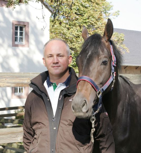 Dr. Thomas Weinberger, Geschäftsführer der Pferdeklinik Burg Müggenhausen GmbH. Quelle: www.pferde-klinik.de