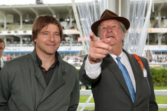 HSV-Fußballtrainer Michael Oenning und Derby-Sponsor und HRC-Vizepräsident Albert Darboven. www.galoppfoto.de