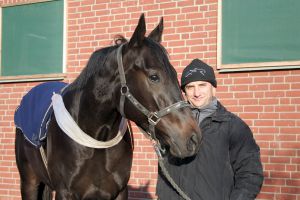 Trainer Roland Dzubasz und Limario im Portrait. www.galoppfoto.de - Frank Sorge