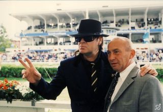 Uwe Stoltefuß mit Udo Lindenberg auf der Derby-Bahn 2003. www.galoppfoto.de - Frank Sorge